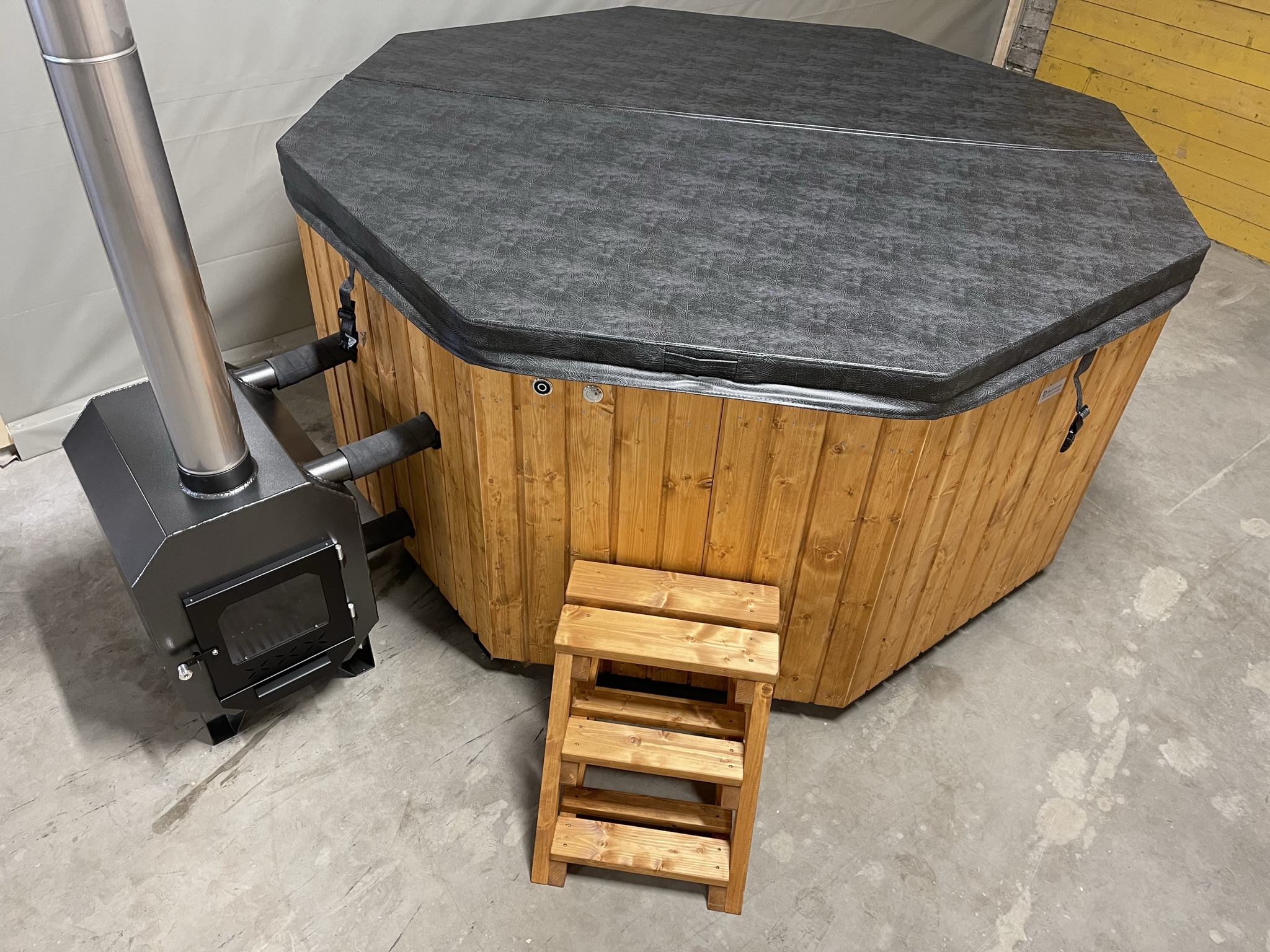 img_5583.jpg Kümblustünn Origami 4