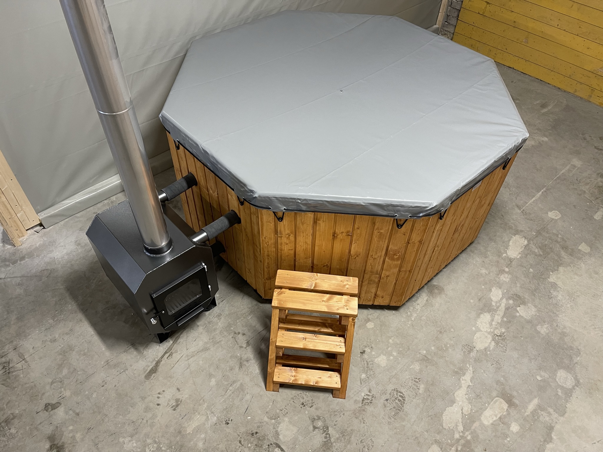 img_5598.jpg Kümblustünn Origami 3